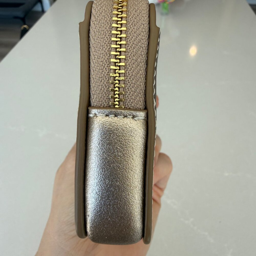 Coach Zip Card Case Gold nwot - Picture 4 of 12
